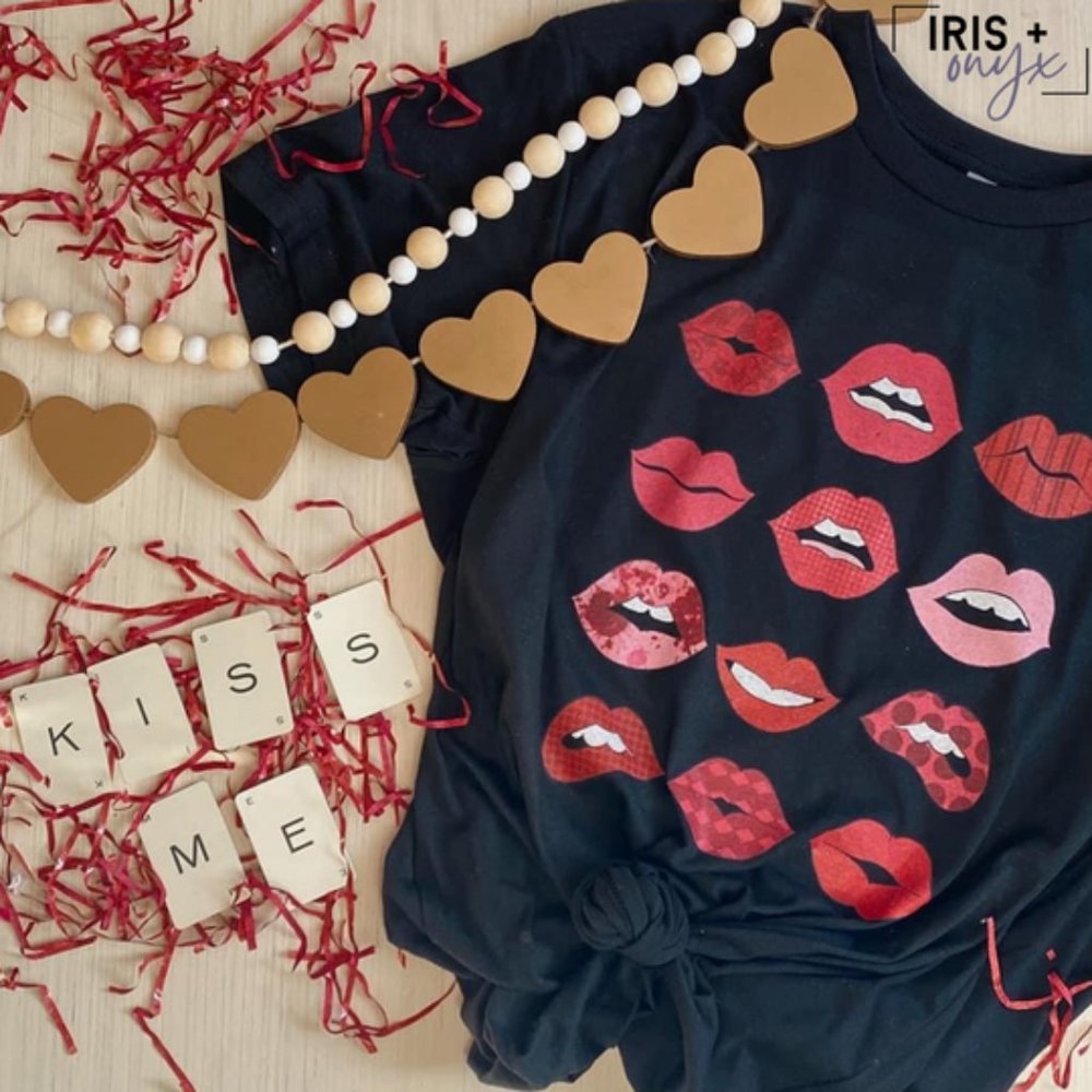 Retro Lips Tee
